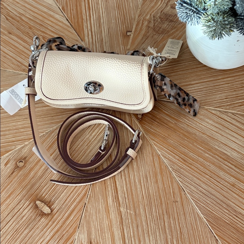 NWT Coachtopia Cream Leather Women's Handbag/Crossbody Bag - Picture 6 of 9